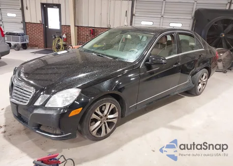 2010 Mercedes-Benz E 350 4Matic z USA, uszkodzony, nr VIN WDDHF8HB7AA254733